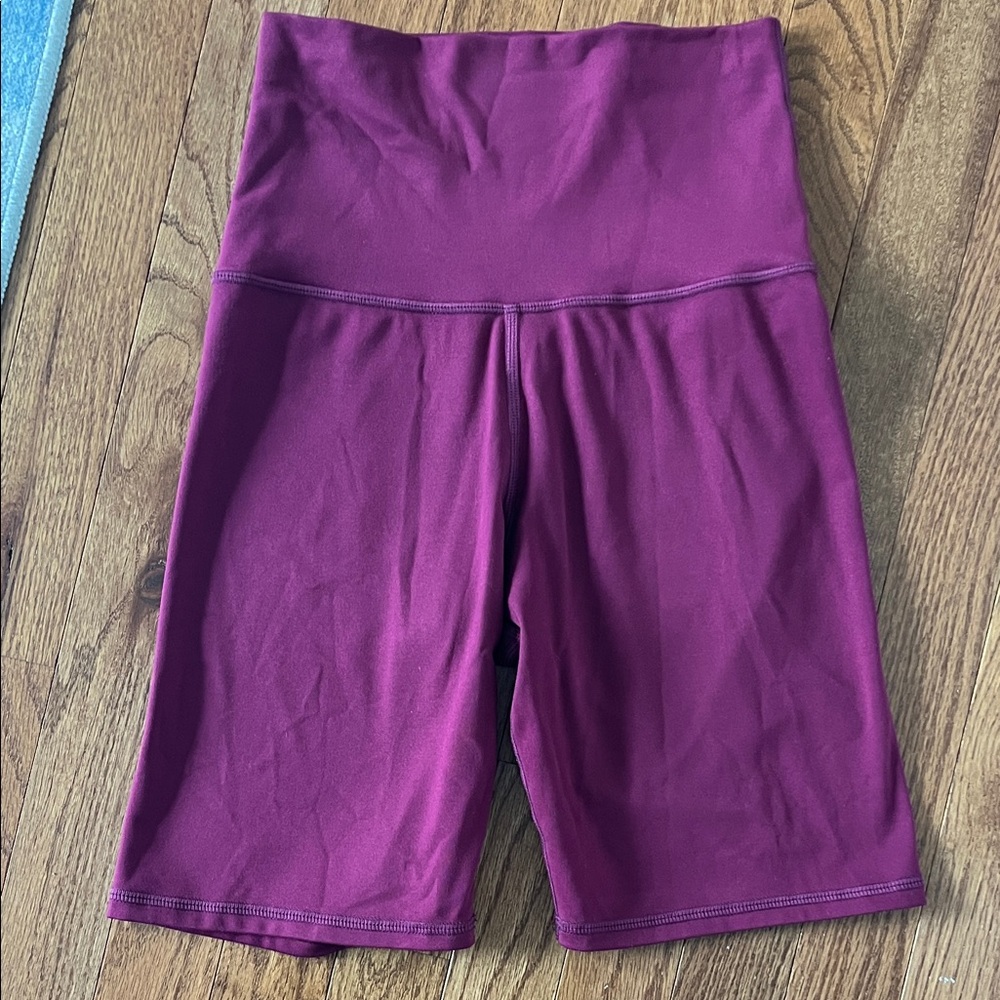 Barre3 High-Waisted maroon Shorts